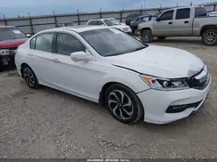 1HGCR2F8XHA071919 2017 HONDA ACCORD