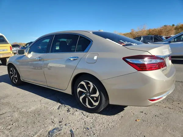 1HGCR2F8XHA088610 2017 HONDA ACCORD - Image 2