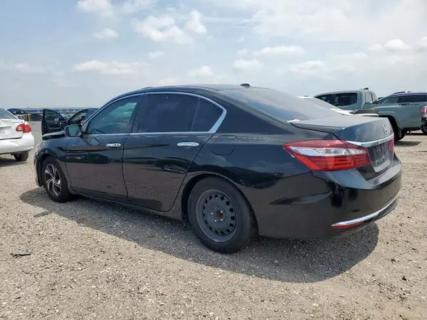 1HGCR2F8XHA090146 2017 HONDA ACCORD - Image 2