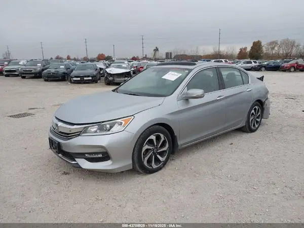 1HGCR2F8XHA123615 2017 HONDA ACCORD - Image 2