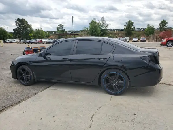 1HGCR2F8XHA132475 2017 HONDA ACCORD - Image 2