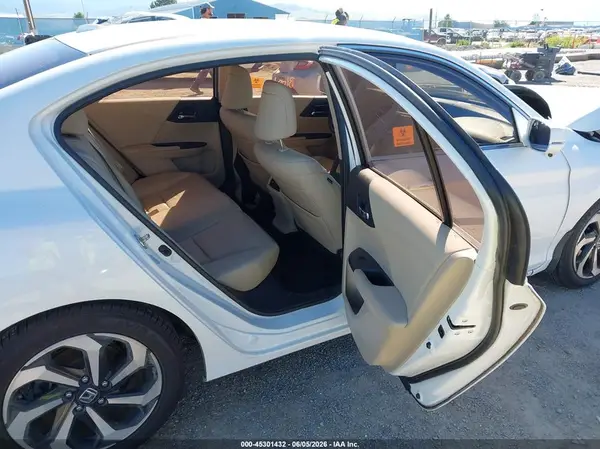 1HGCR2F8XHA154167 2017 HONDA ACCORD - Image 8