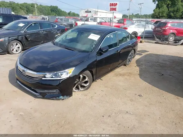 1HGCR2F8XHA164374 2017 HONDA ACCORD - Image 2