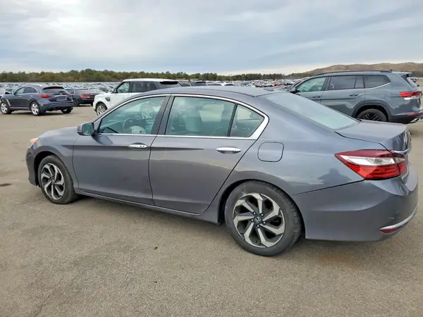 1HGCR2F8XHA178761 2017 HONDA ACCORD - Image 2