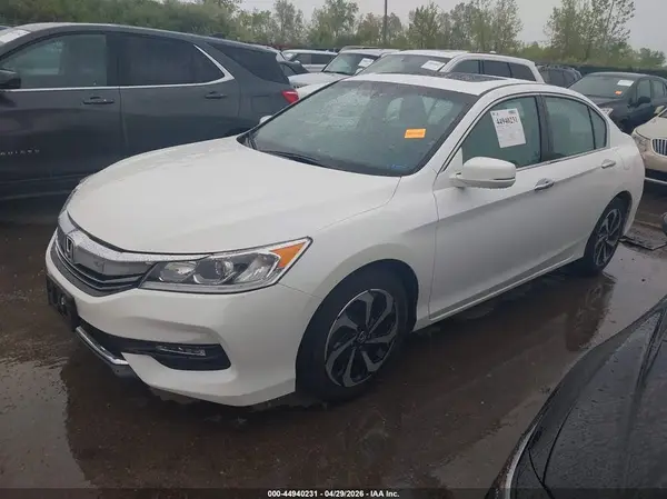 1HGCR2F8XHA192417 2017 HONDA ACCORD - Image 2