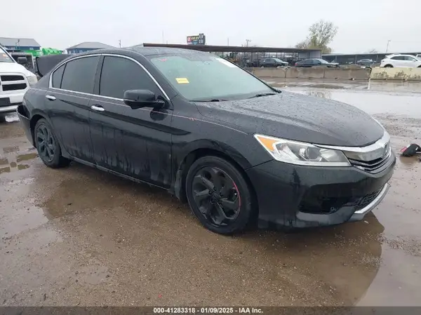 1HGCR2F8XHA197634 2017 HONDA ACCORD - Image 1