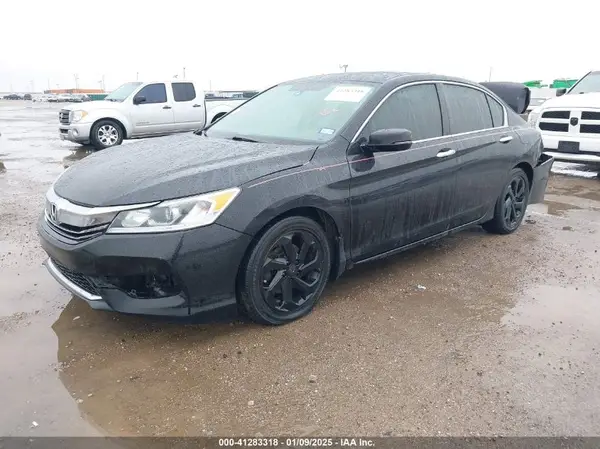 1HGCR2F8XHA197634 2017 HONDA ACCORD - Image 2