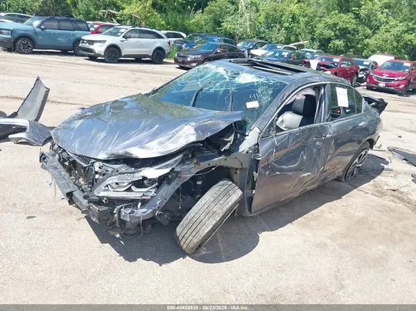 1HGCR2F8XHA235251 2017 HONDA ACCORD - Image 2