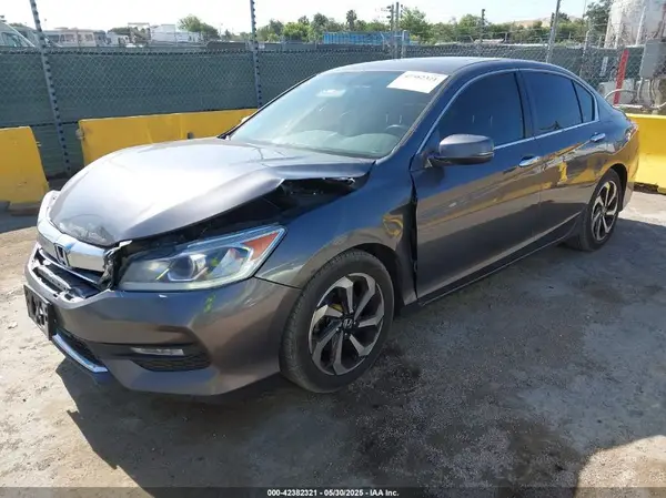 1HGCR2F8XHA235508 2017 HONDA ACCORD - Image 2