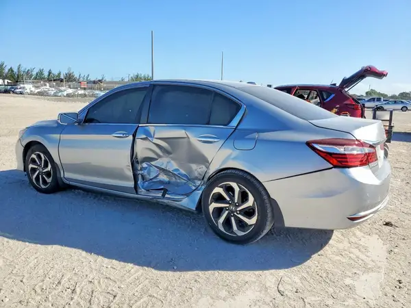 1HGCR2F8XHA260067 2017 HONDA ACCORD - Image 2