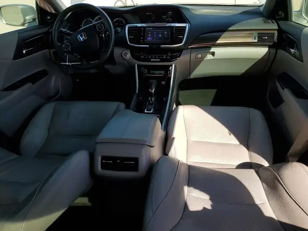 1HGCR2F8XHA260067 2017 HONDA ACCORD - Image 8