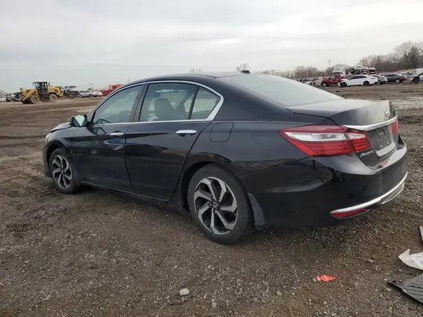 1HGCR2F8XHA263325 2017 HONDA ACCORD - Image 2