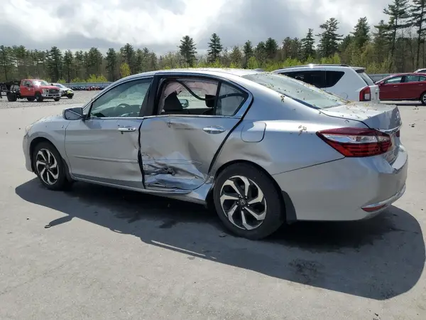 1HGCR2F8XHA265995 2017 HONDA ACCORD - Image 2