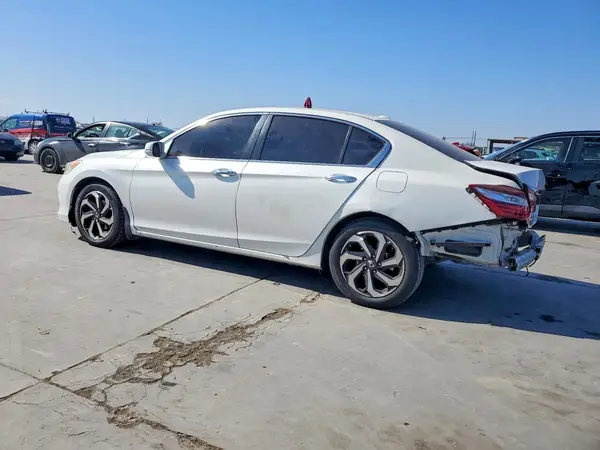 1HGCR2F8XHA277905 2017 HONDA ACCORD - Image 2