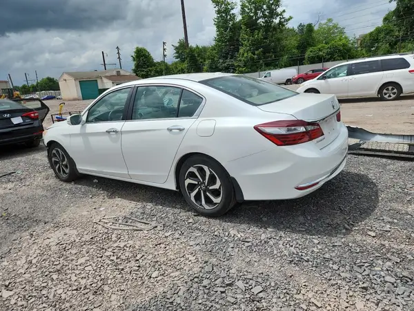 1HGCR2F90GA202461 2016 HONDA ACCORD - Image 2