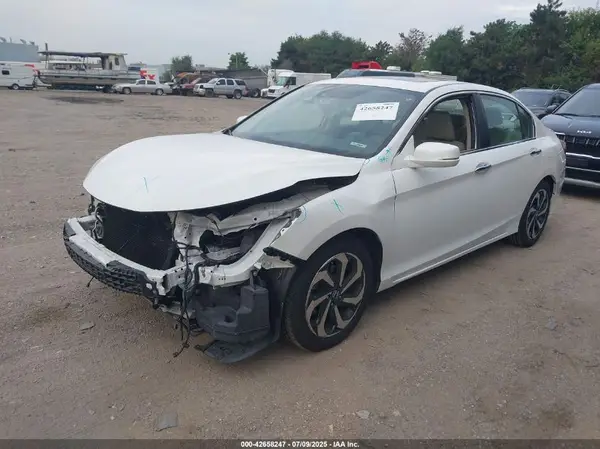 1HGCR2F90HA025511 2017 HONDA ACCORD - Image 2