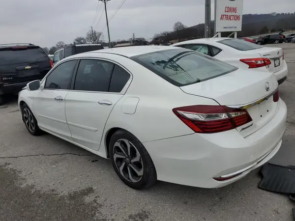 1HGCR2F92HA044061 2017 HONDA ACCORD - Image 2