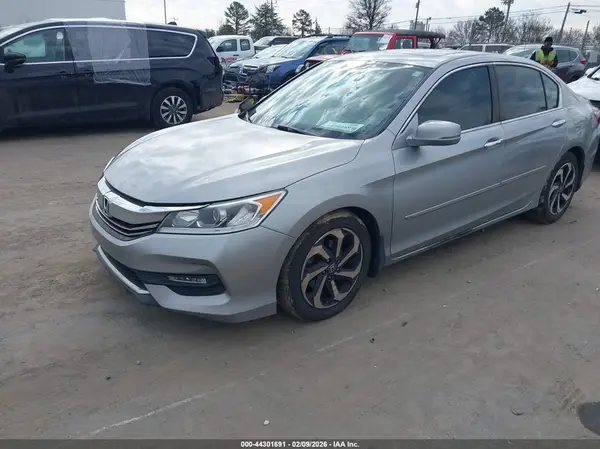 1HGCR2F93HA109807 2017 HONDA ACCORD - Image 2