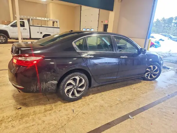 1HGCR2F93HA245614 2017 HONDA ACCORD - Image 2