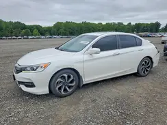 1HGCR2F95HA028498 2017 HONDA ACCORD