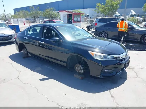1HGCR2F95HA104401 2017 HONDA ACCORD - Image 1