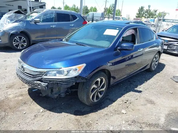1HGCR2F95HA175758 2017 HONDA ACCORD - Image 2