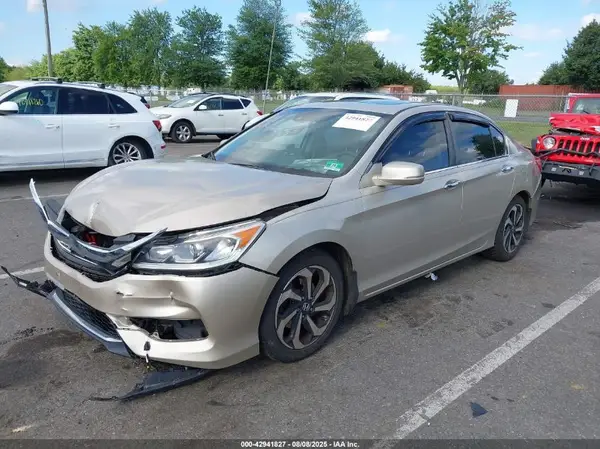 1HGCR2F96HA008812 2017 HONDA ACCORD - Image 2