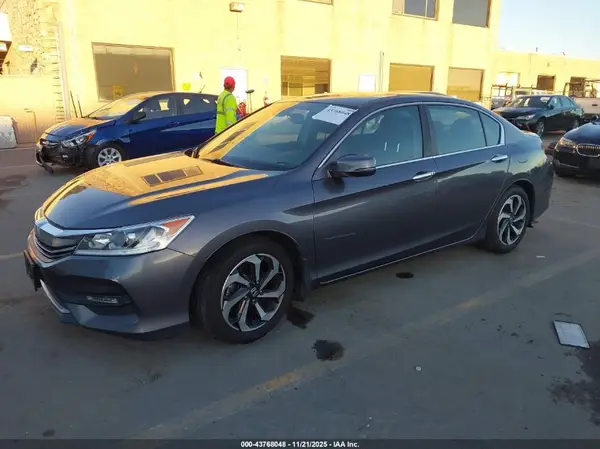1HGCR2F96HA026047 2017 HONDA ACCORD - Image 2