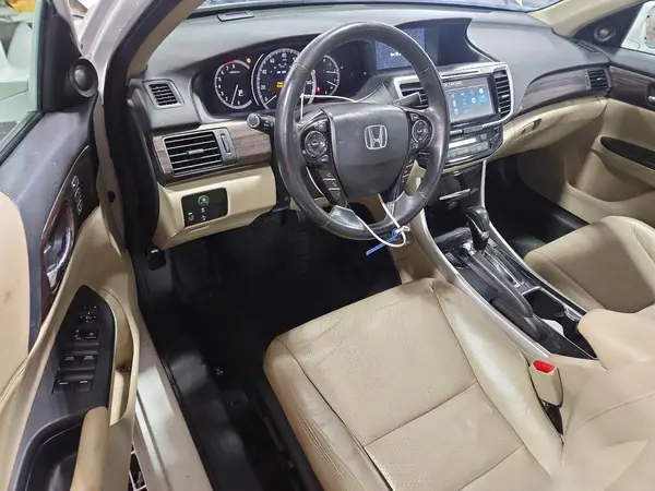 1HGCR2F97HA062247 2017 HONDA ACCORD - Image 8