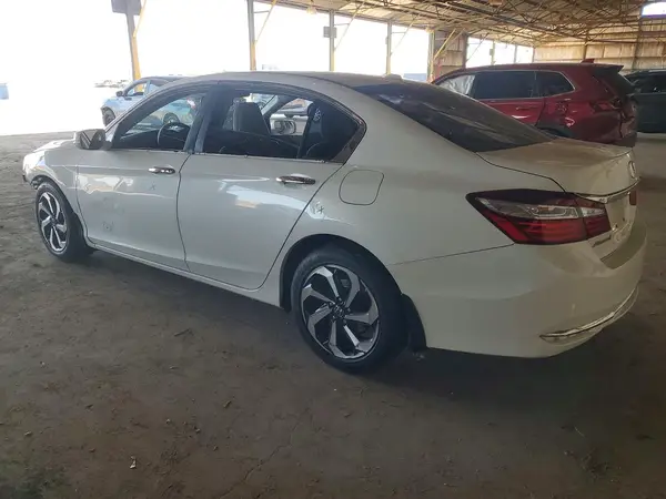 1HGCR2F97HA078741 2017 HONDA ACCORD - Image 2