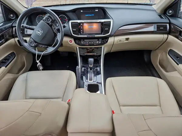 1HGCR2F97HA101760 2017 HONDA ACCORD - Image 8