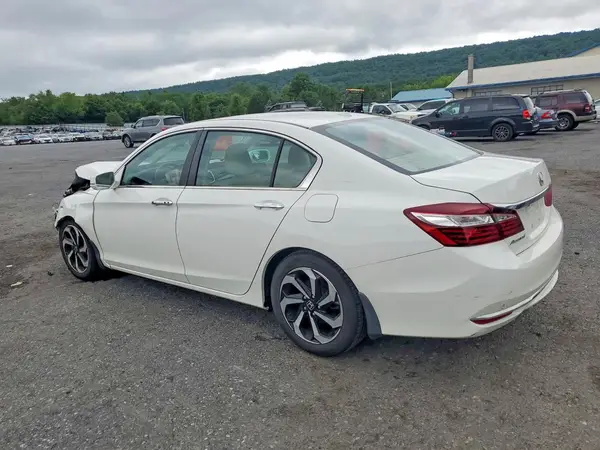 1HGCR2F97HA134077 2017 HONDA ACCORD - Image 2