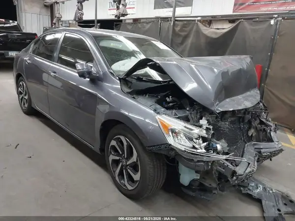 1HGCR2F97HA156225 2017 HONDA ACCORD - Image 1