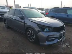 1HGCR2F97HA172053 2017 HONDA ACCORD