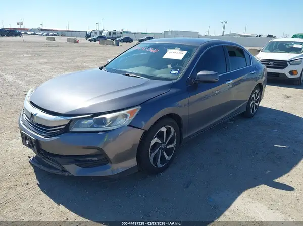 1HGCR2F97HA247639 2017 HONDA ACCORD - Image 2