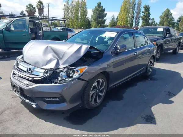 1HGCR2F97HA269530 2017 HONDA ACCORD - Image 2