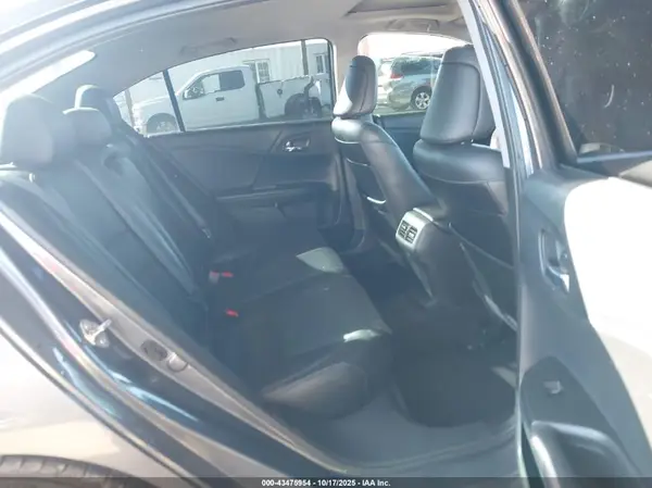 1HGCR2F99GA063575 2016 HONDA ACCORD - Image 8