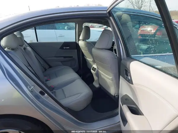 1HGCR2F9XGA053752 2016 HONDA ACCORD - Image 8