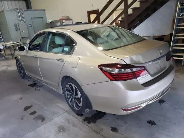 1HGCR2F9XGA086282 2016 HONDA ACCORD - Image 2