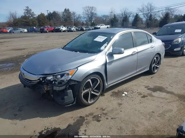 1HGCR2F9XGA158808 2016 HONDA ACCORD - Image 2