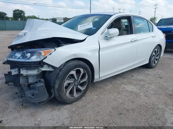1HGCR2F9XGA235077 2016 HONDA ACCORD - Image 2