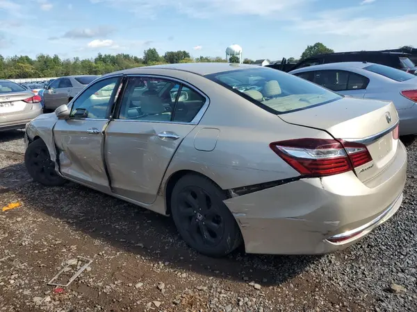 1HGCR2F9XHA056877 2017 HONDA ACCORD - Image 2
