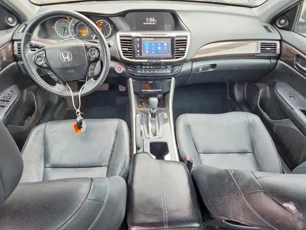 1HGCR2F9XHA066177 2017 HONDA ACCORD - Image 8