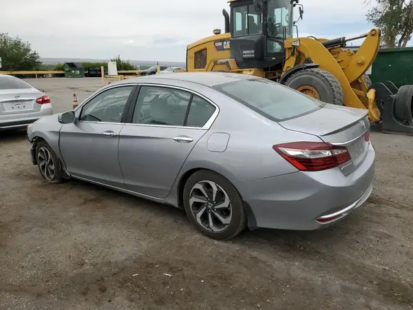 1HGCR2F9XHA069015 2017 HONDA ACCORD - Image 2