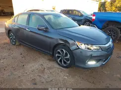 1HGCR2F9XHA135420 2017 HONDA ACCORD