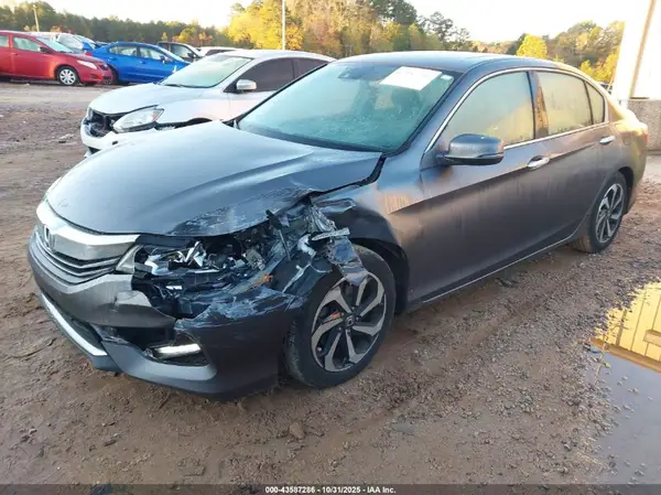 1HGCR2F9XHA135420 2017 HONDA ACCORD - Image 2