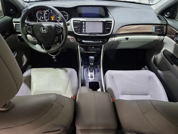 1HGCR2F9XHA156249 2017 HONDA ACCORD - Image 8