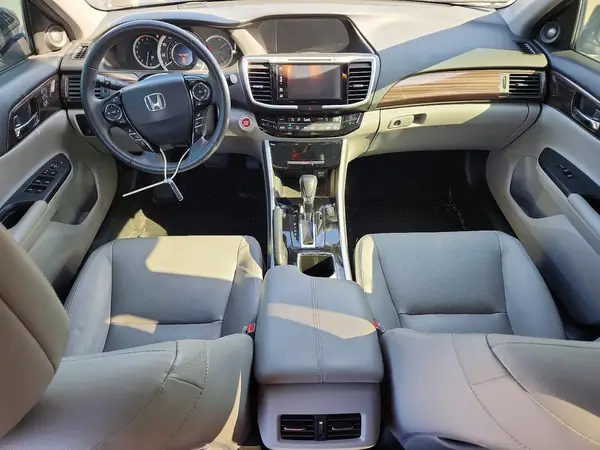 1HGCR2F9XHA168109 2017 HONDA ACCORD - Image 8