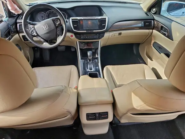 1HGCR2F9XHA185962 2017 HONDA ACCORD - Image 8
