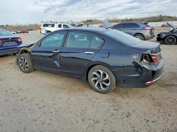 1HGCR2F9XHA202467 2017 HONDA ACCORD - Image 2